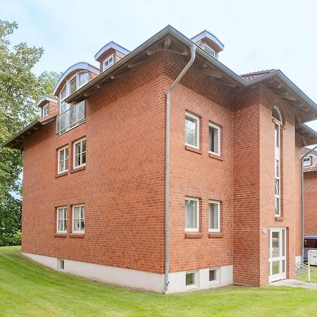 Ferienwohnung Ostseebutt Mit Terrasse Im Kaiserhof 2 ケレンフーゼン エクステリア 写真