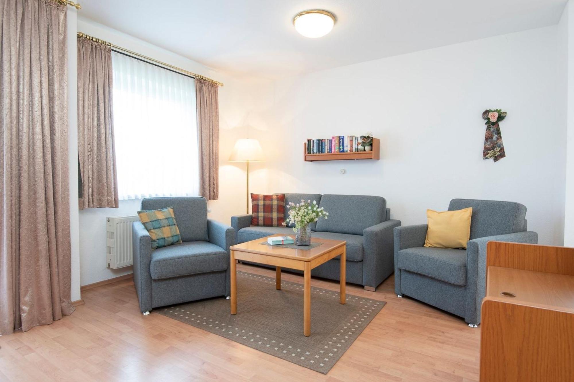 Ferienwohnung Ostseebutt Mit Terrasse Im Kaiserhof 2 ケレンフーゼン エクステリア 写真