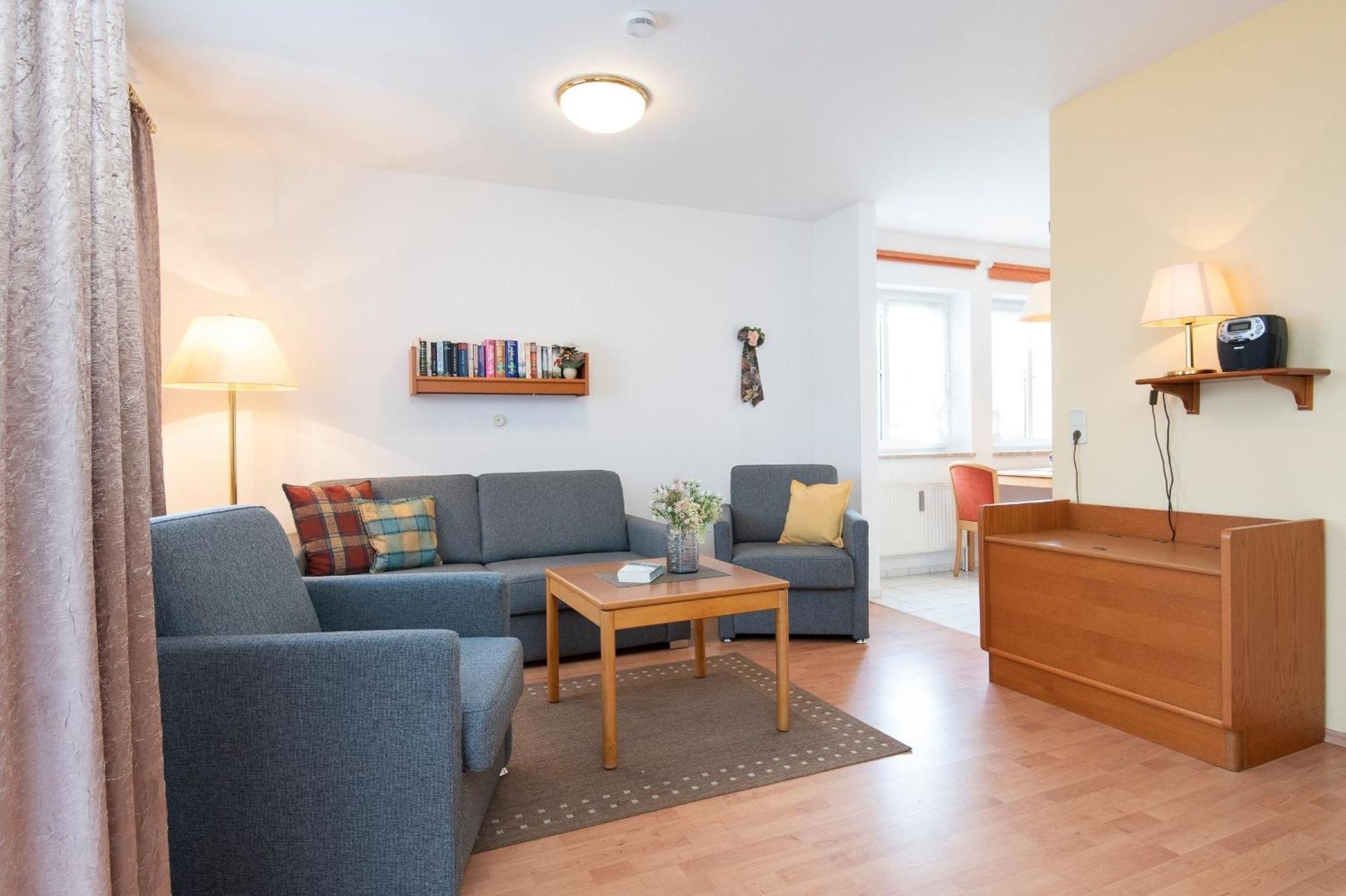 Ferienwohnung Ostseebutt Mit Terrasse Im Kaiserhof 2 ケレンフーゼン エクステリア 写真