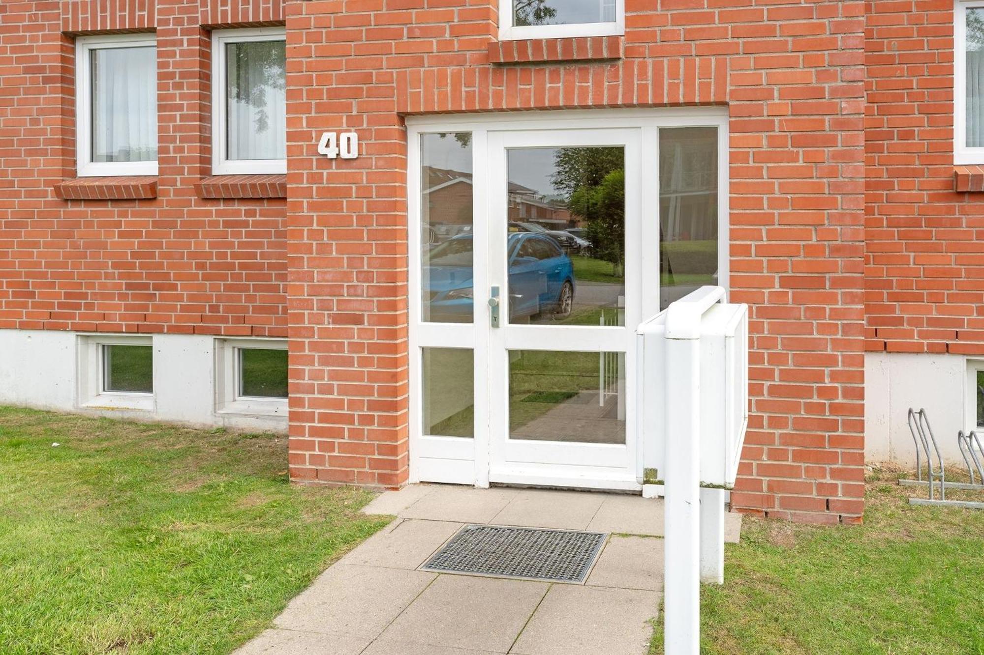 Ferienwohnung Ostseebutt Mit Terrasse Im Kaiserhof 2 ケレンフーゼン エクステリア 写真